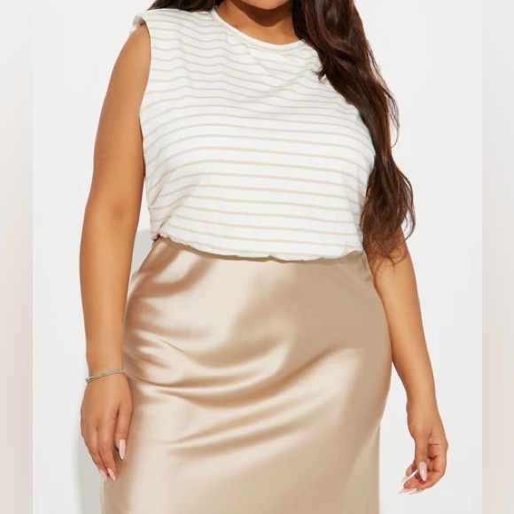 🤎 NWT Striped Sleeveless Satin Maxi Dress Sz L🤎 - Picture 2 of 3